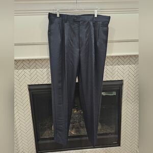 Roundtree and Yorke Men's Dress Pants, EUC, Size: W 36" L 32"